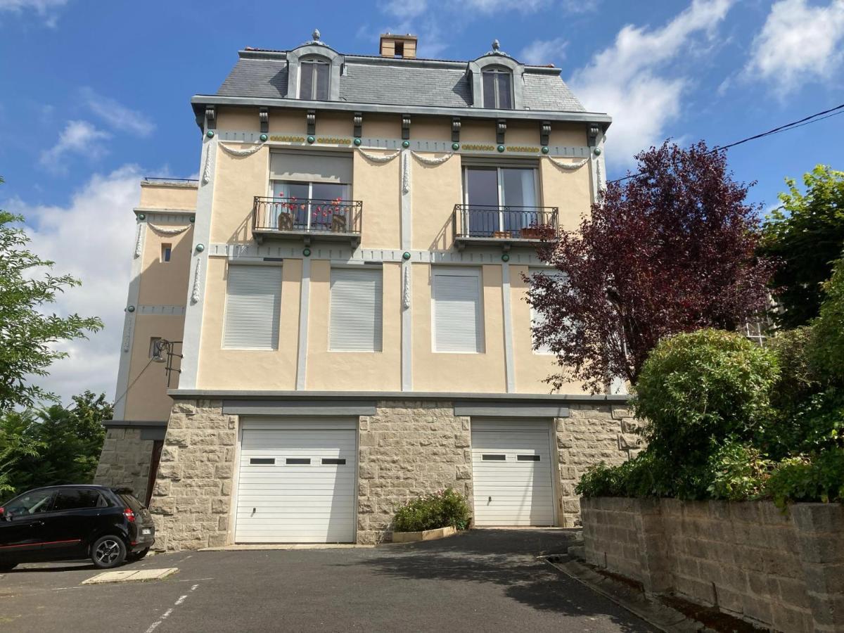 Demeure Des Dentelles Avec Parking Gratuit Bed & Breakfast Le Puy-en-Velay Eksteriør bilde
